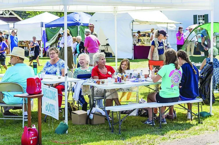 Eagle Harbor Art Fair returns this weekend